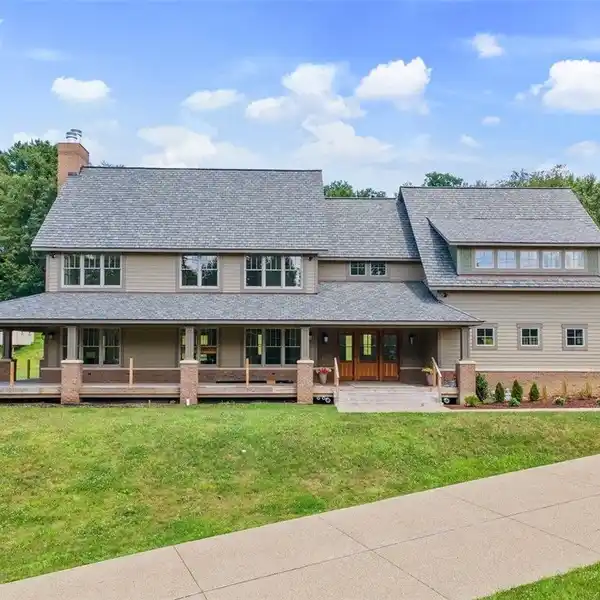 ELEGANT HOME WITH PREMIUM CRAFTSMANSHIP THROUGHOUT