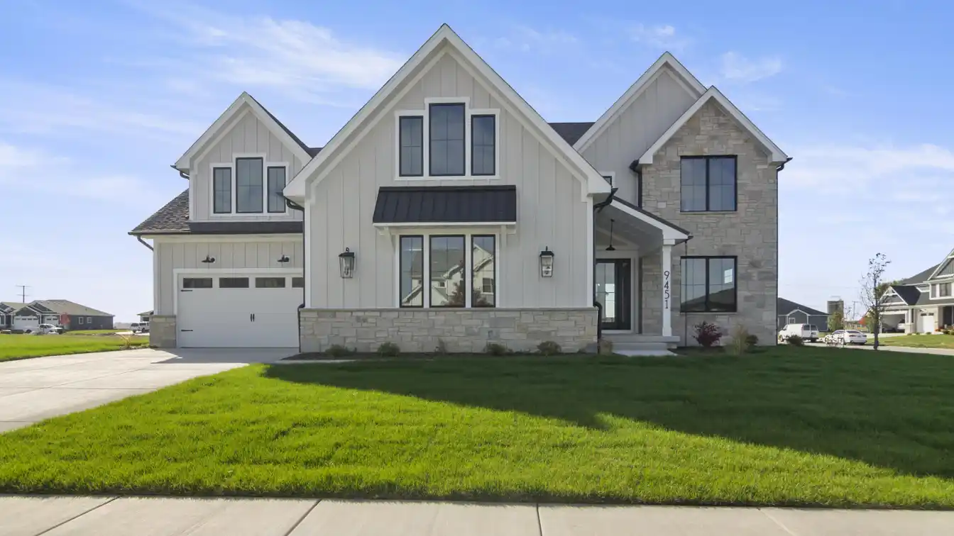 Spacious and Luxurious Five Bedroom Home with a Flexible Plan