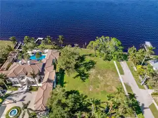 Prime Riverfront Lot