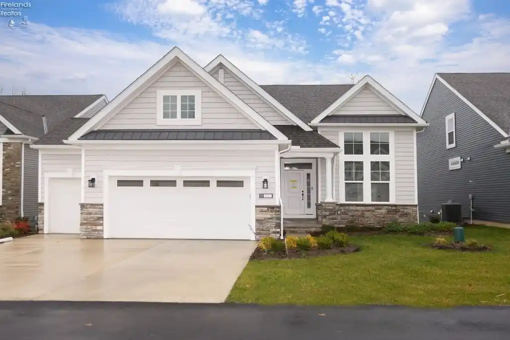 Move-in Ready Harbor's Edge Home