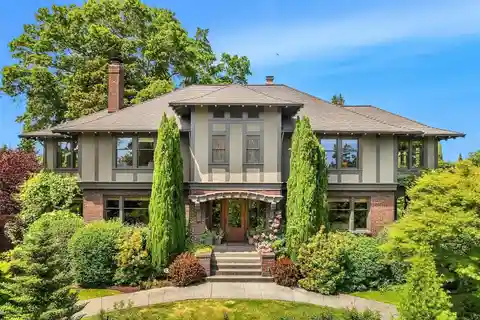 Timeless 1916 Craftsman