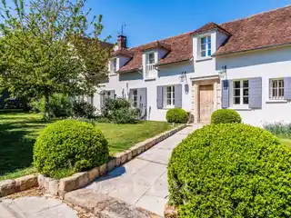 Peaceful Hamlet Living with Private Pool