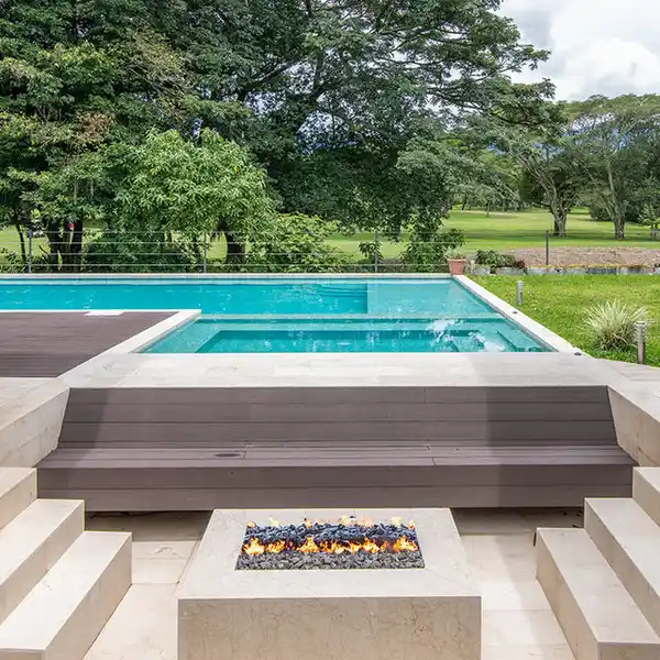 SINGLE-LEVEL SOCIAL PAR HOME AT VALLE DEL SOL