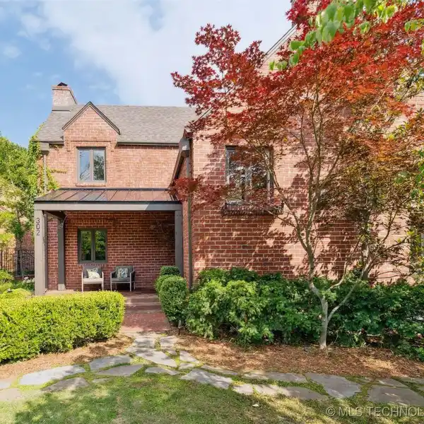 THOUGHTFULLY RENOVATED CLASSIC TUDOR