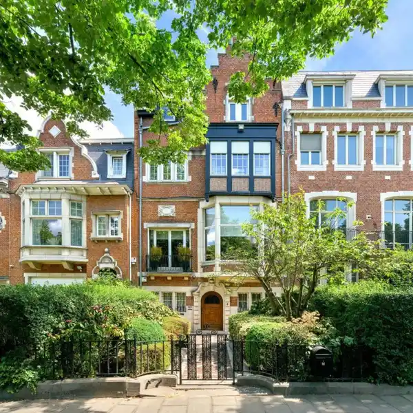 SUPERB 1930 MANSION