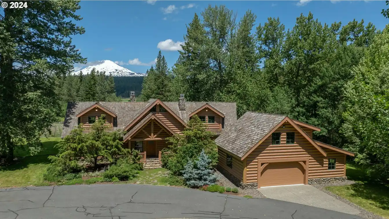 Custom Log Home on 20 Acres