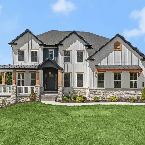 PRIME LOCATION AND EXCEPTIONAL DESIGN