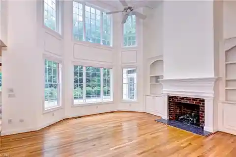 Stunning and Spacious Home in Ford's Colony