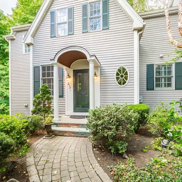FABULOUS AND SPACIOUS CONDO