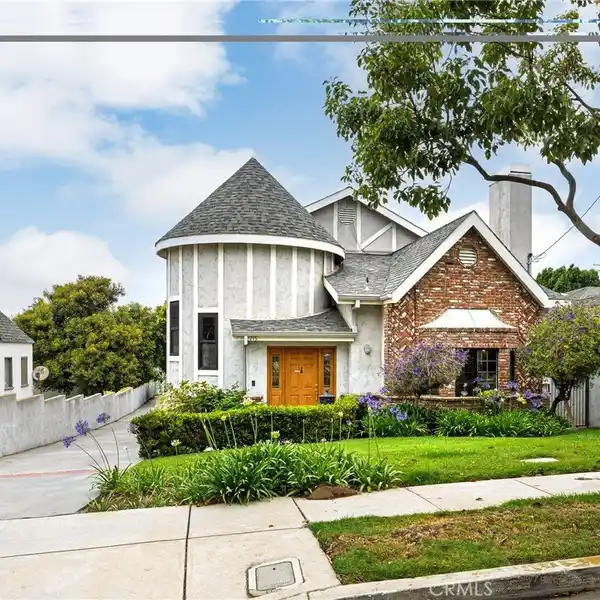 EXCEPTIONAL HOME IN A DESIRABLE NEIGHBORHOOD