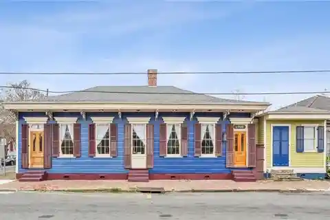 Expertly Renovated 1848 Marigny Triangle Gem