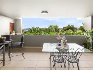 Harbourview Elegance in Exclusive Seaforth Village