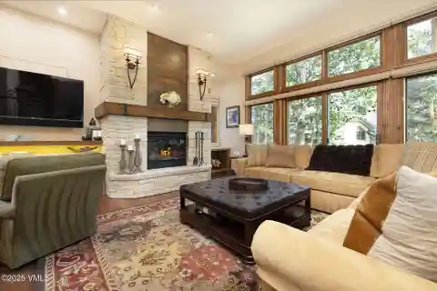 Exquisitely Reimagined End-Unit Mountain Townhome