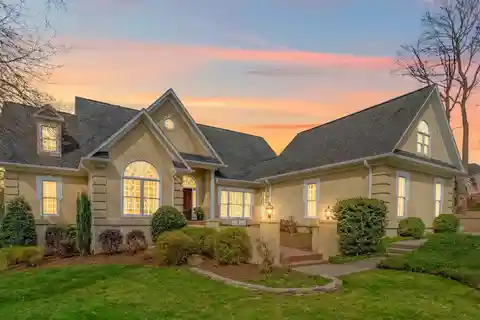 Amazing Golf Course Home in the Gated Cramer Mountain Community