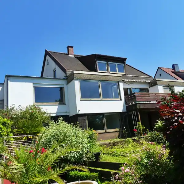 GREAT POTENTIAL IN A SOUGHT-AFTER QUIET LOCATION