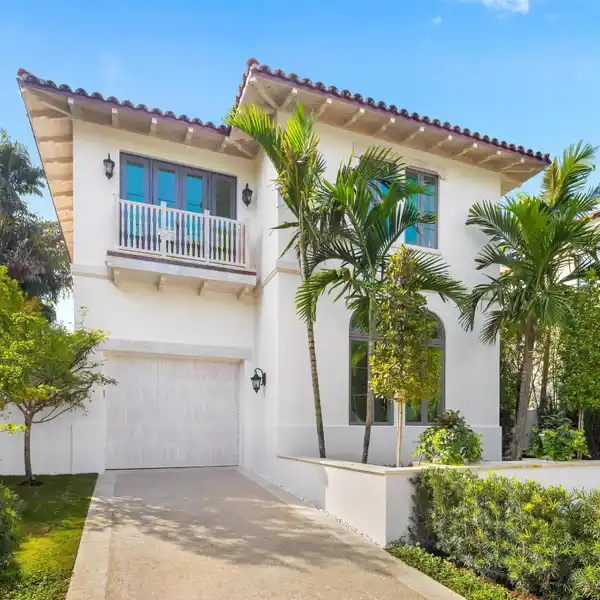 STATE-OF-THE-ART NEW MODERN MEDITERRANEAN HOME