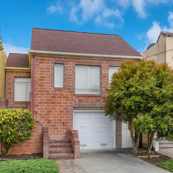 CHARMING CIRCA 1927 PARKSIDE HOME