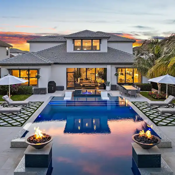 MOVE-IN READY DESIGNER HOME IN SONOMA ISLES