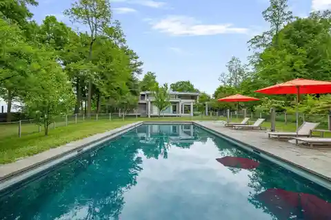 Architectural Gem on Lake Michigan