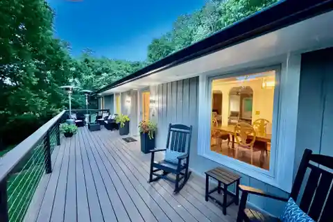 Stunning Mid-century Modern Retreat
