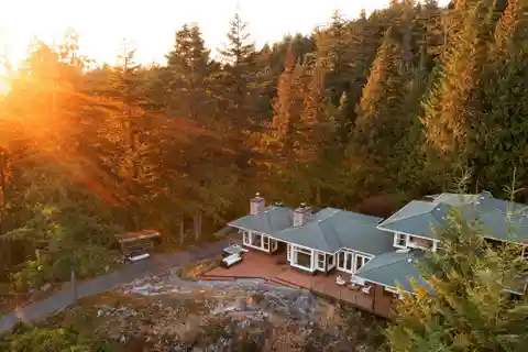 West Coast Luxury on 2.5 Beautiful Acres