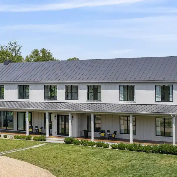 LUXURIOUS LIVING WITH BLUE RIDGE MOUNTAIN VIEWS