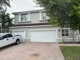 BEAUTIFULLY UPGRADED HOME IN OAKRIDGE