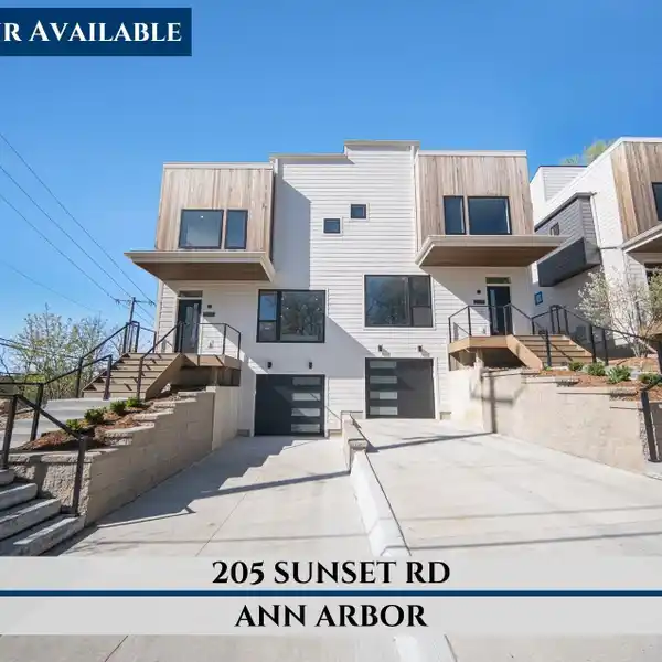 NEW MODERN HOME IN WATER HILL