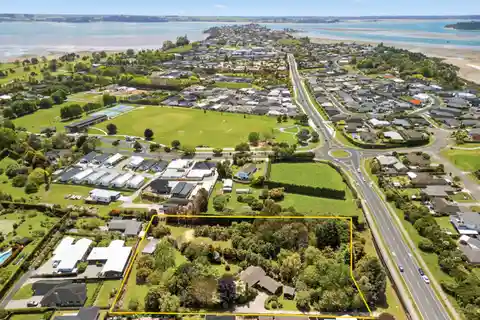 Expansive Lifestyle Block with Development Potential