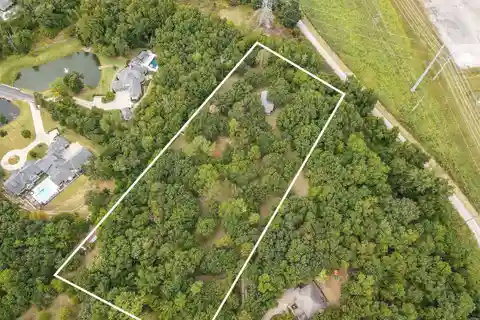 Rare Five-Acre Property in the Heart of Jenks