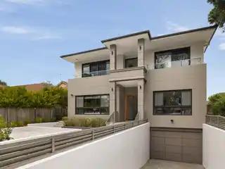 Impeccable Residence in a Beautiful Setting