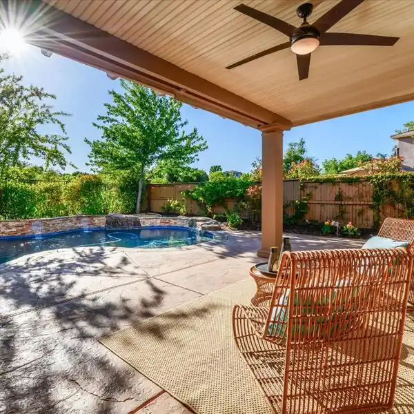 STUNNING HOME IN EXCLUSIVE SERRANO