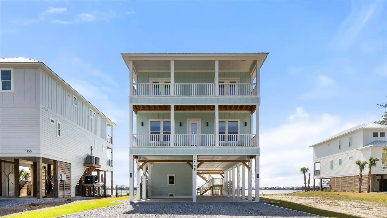 New Lagoon-front Home