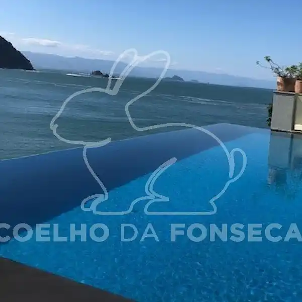 EXPANSIVE PROPERTY WITH AMAZING SEA VIEW