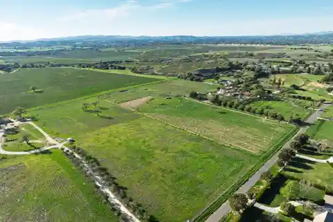 Five Acres for a New Dream Estate