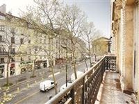 SECOND FLOOR OF A BEAUTIFUL HAUSSMANNIAN BUILDING
