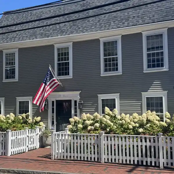 BEAUTIFULLY RESTORED HOME IN THE OLD HISTORIC DISTRICT