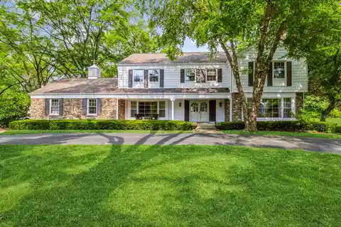 Picture-Perfect Colonial in Lake Forest