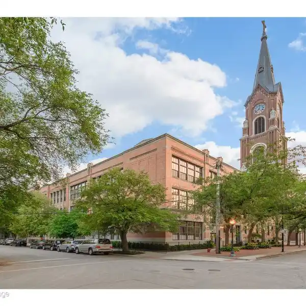 RARELY AVAILABLE PENTHOUSE DUPLEX