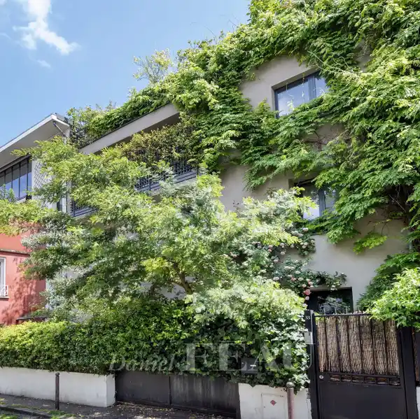 BEAUTIFUL ENTIRELY RENOVATED PROPERTY