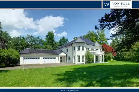 Exclusive Villa on Park-Like Grounds