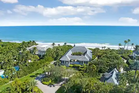 Oceanfront Elegance in Coveted Bermuda Bay