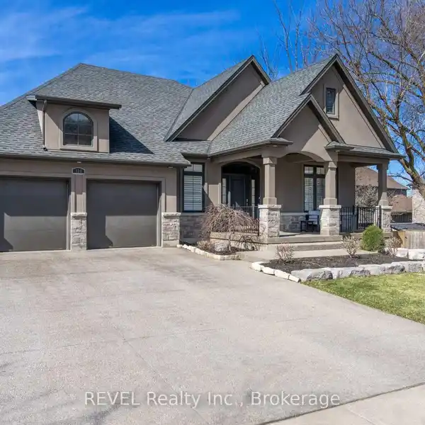 STYLISH STONE BUNGALOW WITH PRIVATE OUTDOOR OASIS