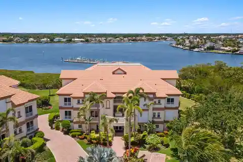 Exceptional Home in Admirals Watch of Windstar