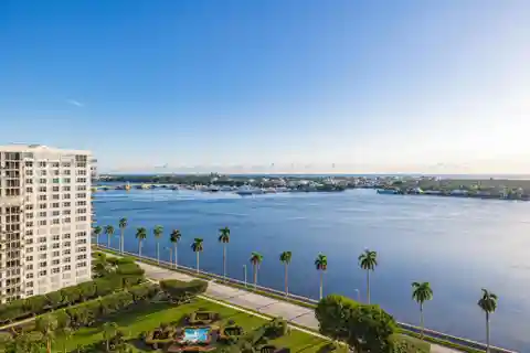 Newly Renovated Condo with Panoramic Ocean and Intracoastal Views