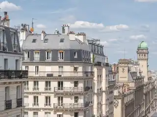 Meticulously Renovated Full-Floor Apartment