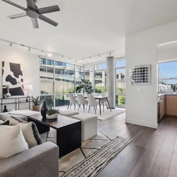 LUXURY CONDO ON A QUIET CORNER IN SOUTH BEACH