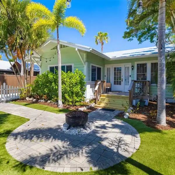 BEAUTIFULLY UPDATED 1924 COTTAGE WITH GUEST HOUSE