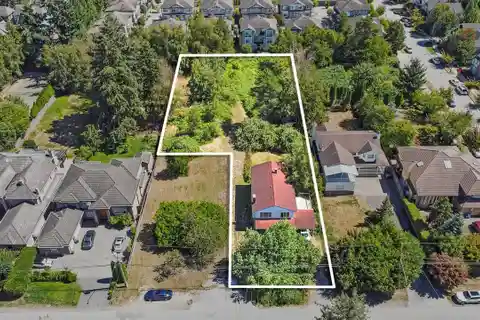 Create Your Dream Home on an Expansive Lot