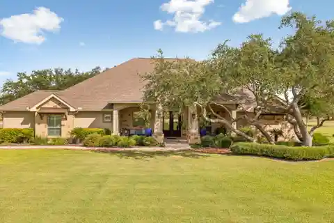 Rare Five-acre Paradise